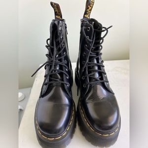 Never worn Jadon smooth leather platform doc martens